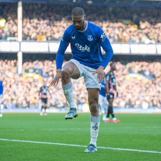 社会各界都 社会各界都